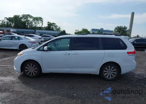 2012 Toyota Sienna Xle 7 Passenger из США, поврежденный, VIN 5TDDK3DCXCS037513